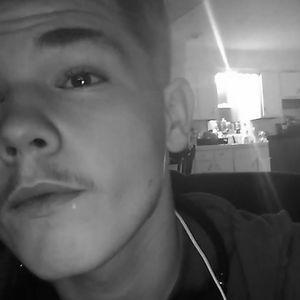 Meet your Posher, Daelin